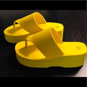 Flip flop Platform